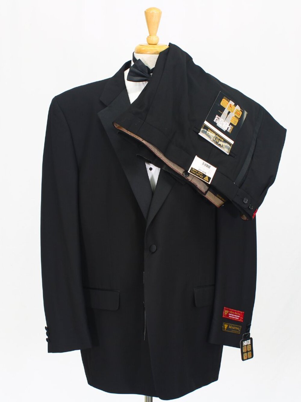 Martino's 52L 48x32 Black Full Suit 1-Button Solid R663